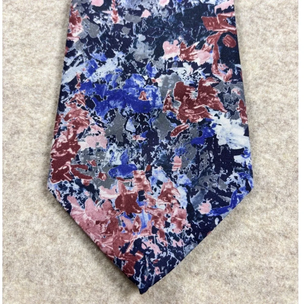 Wroxton Mens Abstract Floral Silk Blend Necktie Navy Blue Burgundy Made in USA